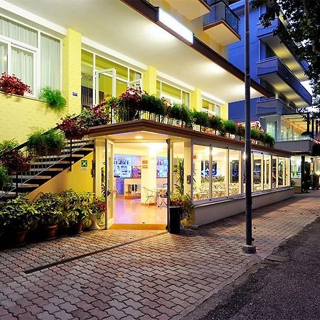 Hotel Samoa ริมินี ภายนอก รูปภาพ