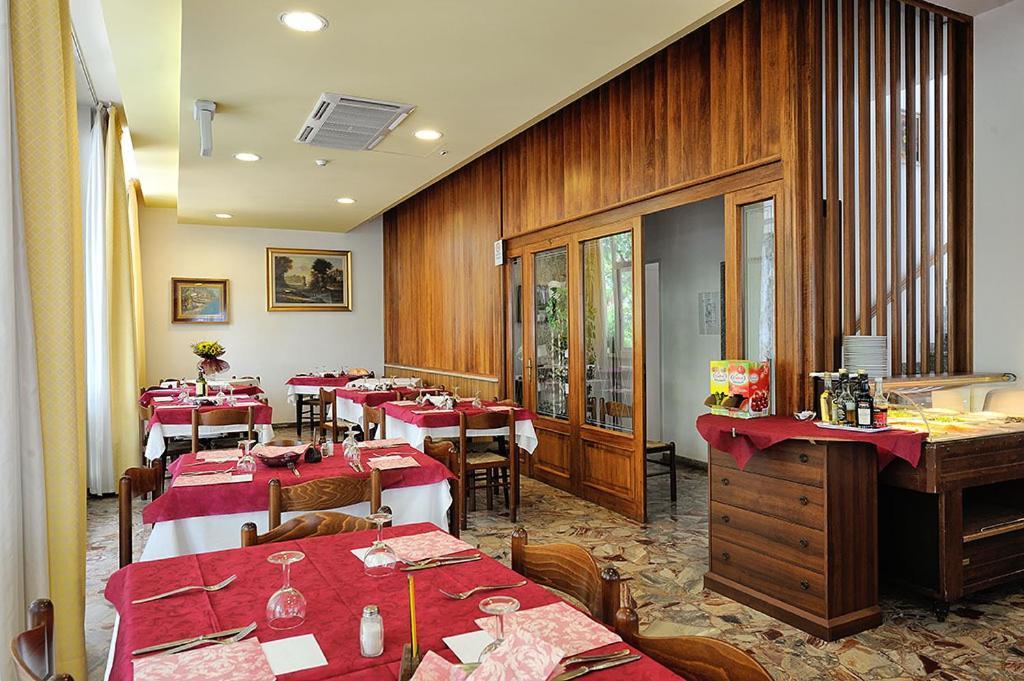 Hotel Samoa ริมินี ภายนอก รูปภาพ