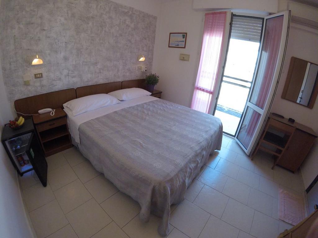Hotel Samoa ริมินี ภายนอก รูปภาพ